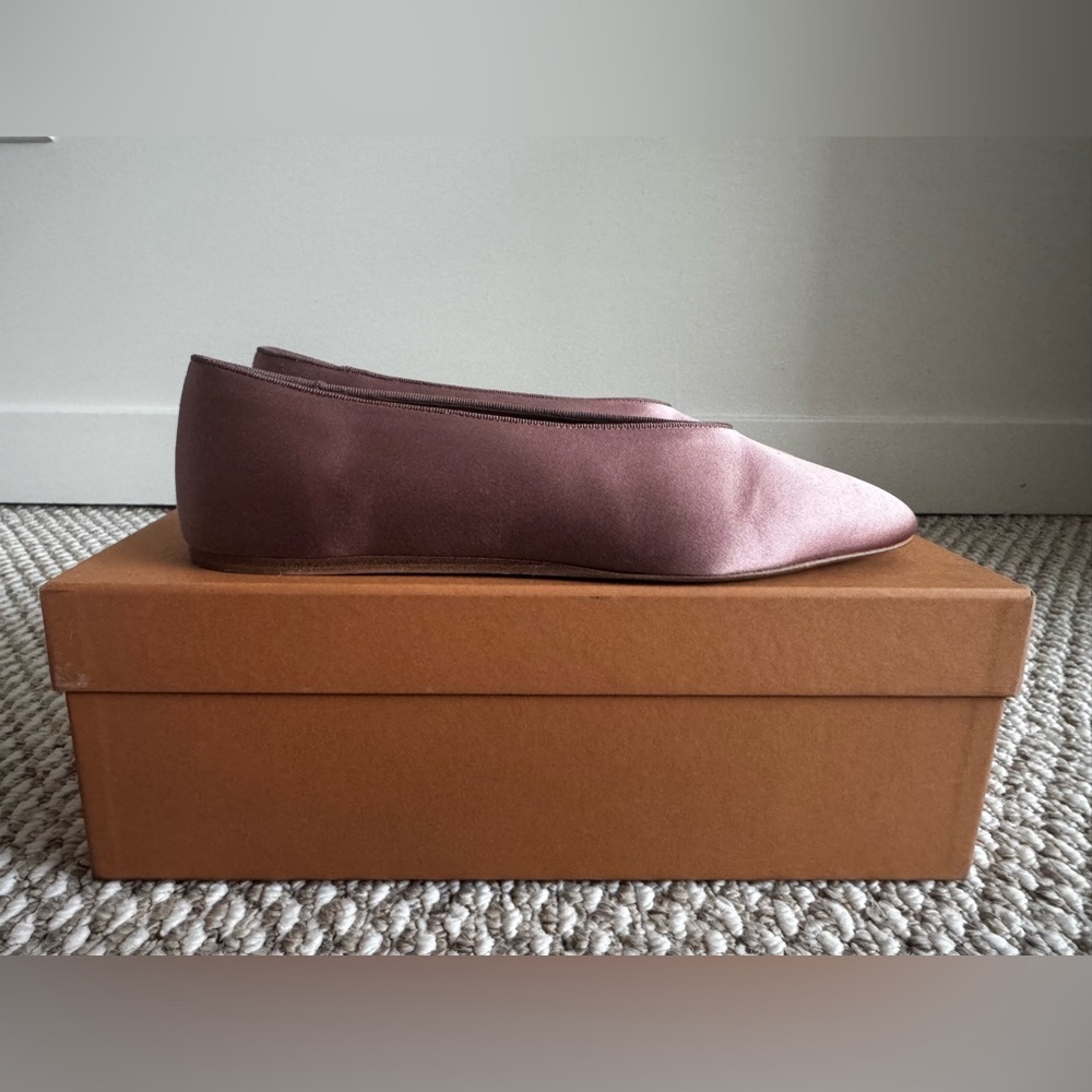 LE MONDE BERYL
Regency Satin Ballerina Flats